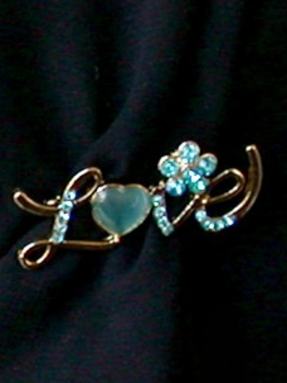 Blue LOVE Hijab Pin Sacrves Pin Tie Tack